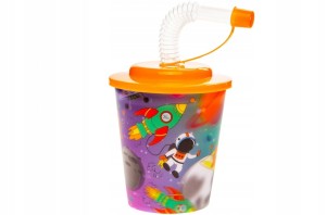 Kubek plastikowy z rurką i wieczkiem - kosmos 3D